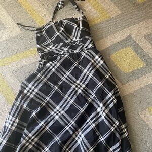 White House Black Market Black and White Plaid Dress
